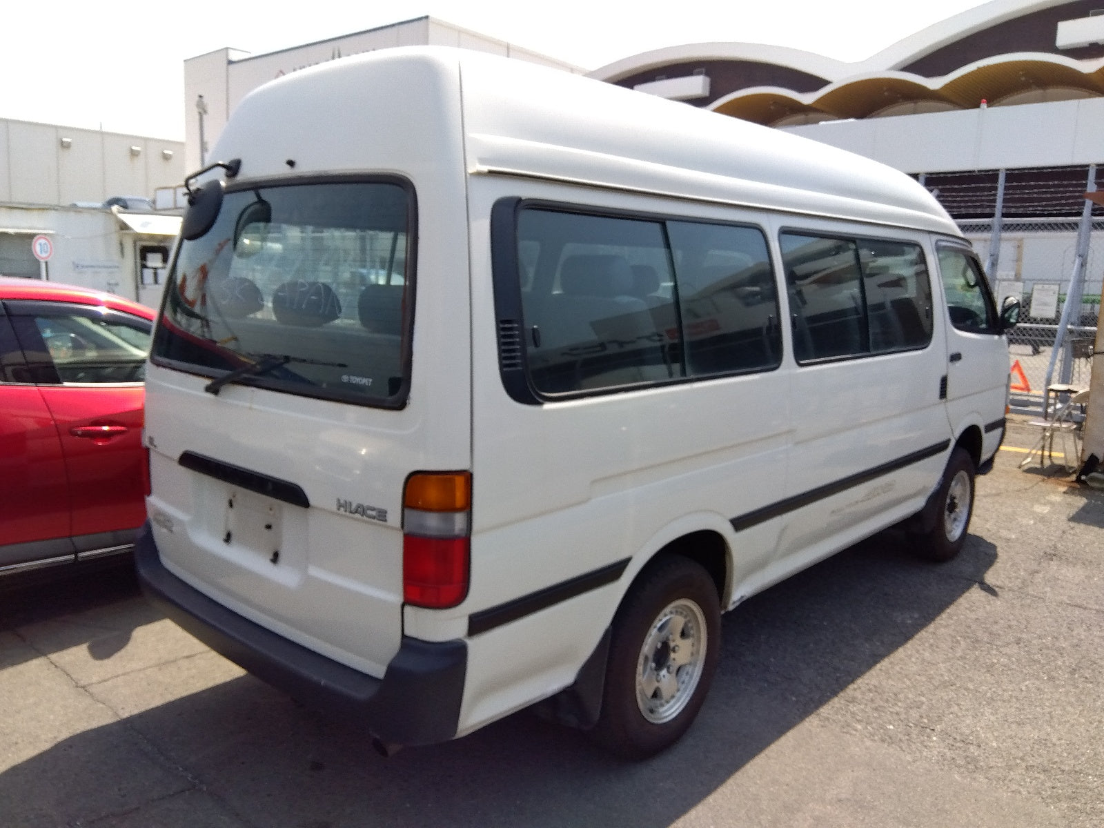 TOYOTA HIACE-SUPER LONG GL 4WD- 2002