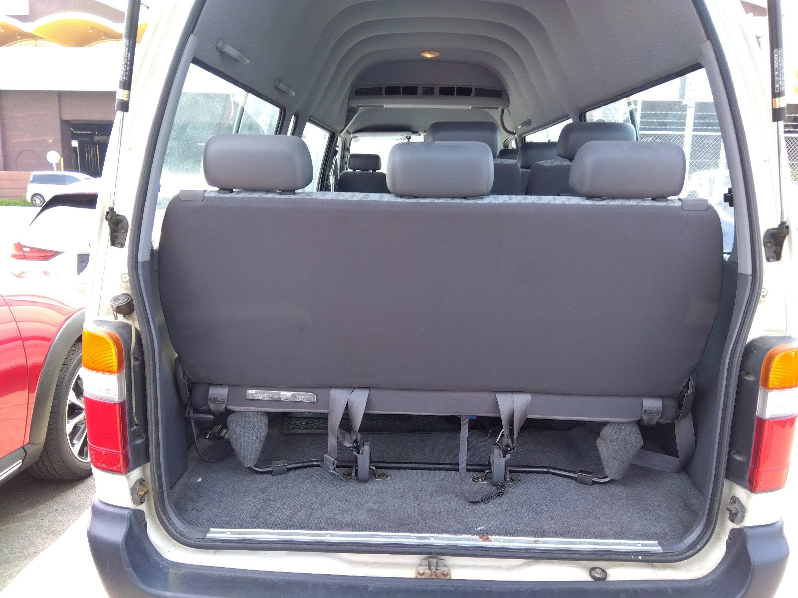 TOYOTA HIACE-SUPER LONG GL 4WD- 2002