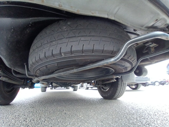 TOYOTA HIACE 2004 WHITE