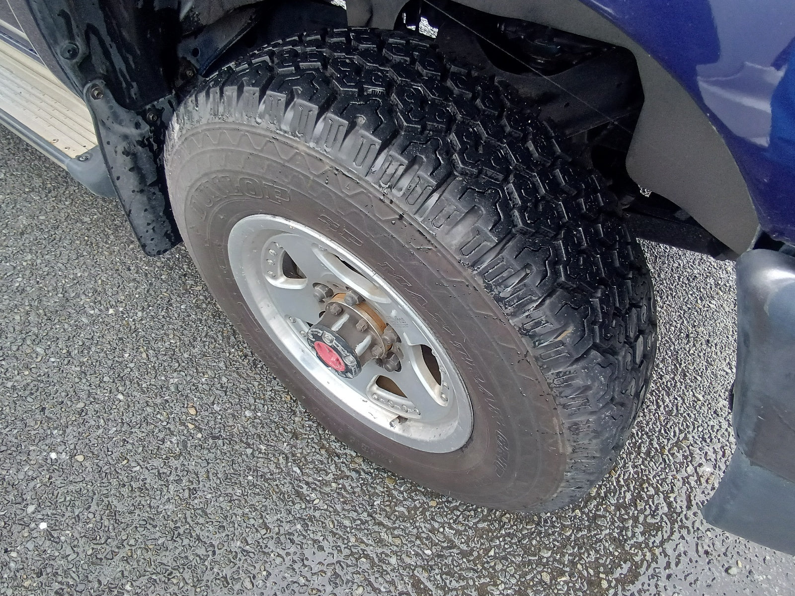 TOYOTA HILUX 2004 NAVY BLUE