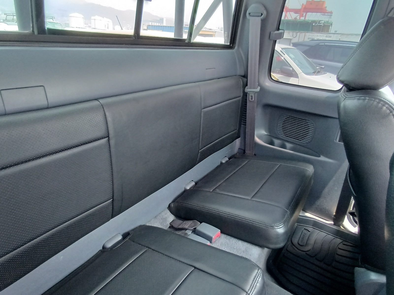 TOYOTA HILUX-2001-3.0D Sports