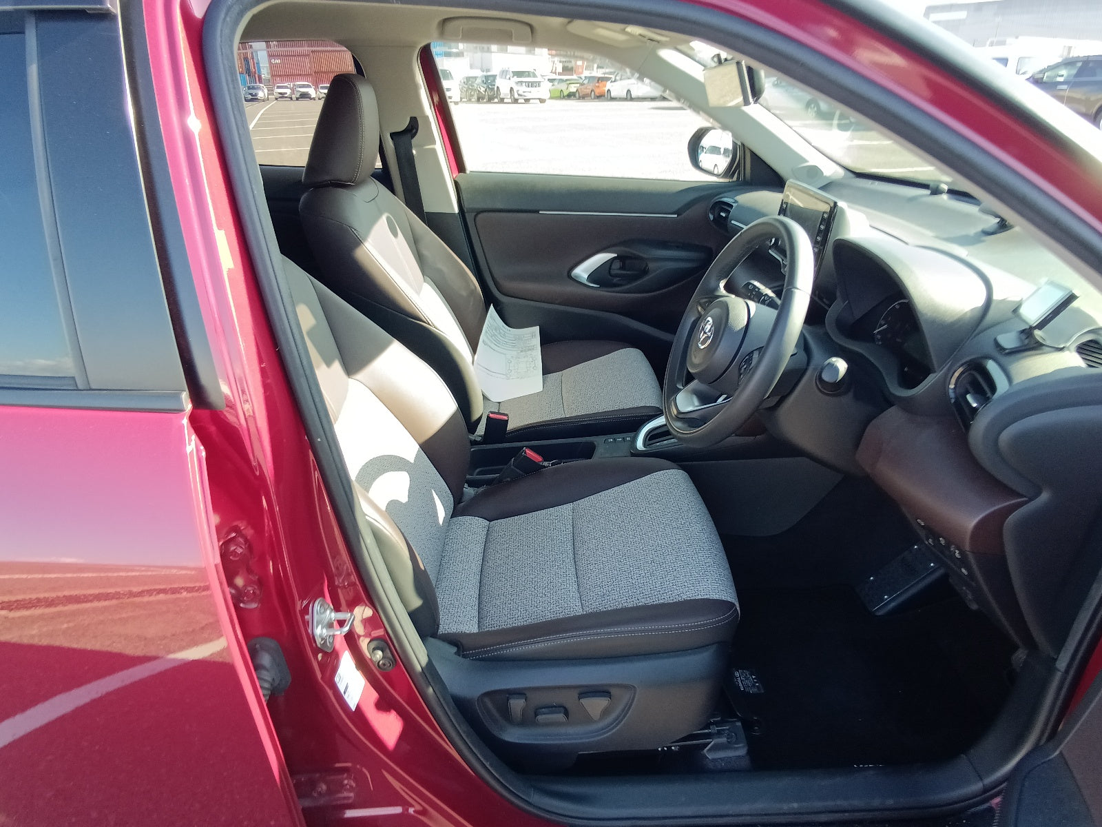 TOYOTA YARIS CROSS-HYBRID Z PACKAGE-2020-RED TWO TONE