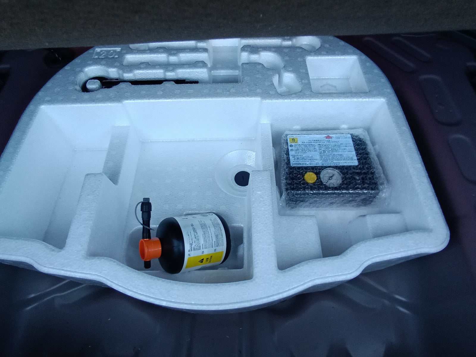 TOYOTA YARIS CROSS-HYBRID Z PACKAGE-2020-RED TWO TONE