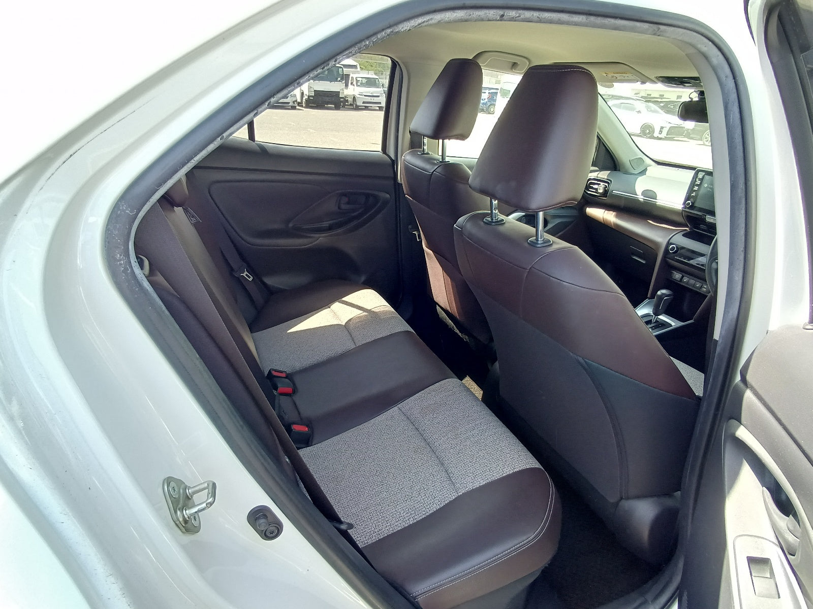 TOYOTA YARIS CROSS HYBRID 2021 Z PEARL WHITE
