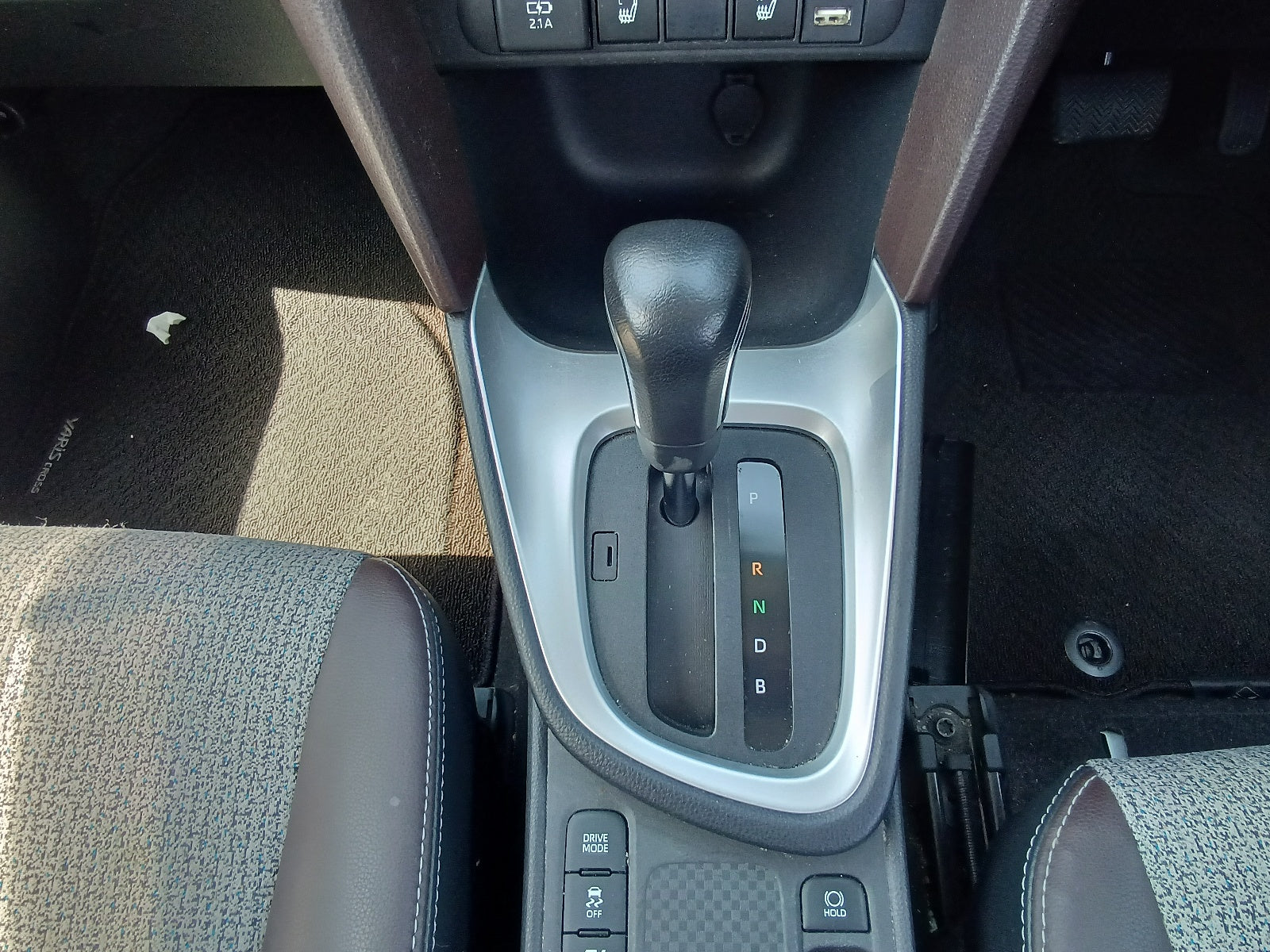 TOYOTA YARIS CROSS HYBRID 2021 Z PEARL WHITE