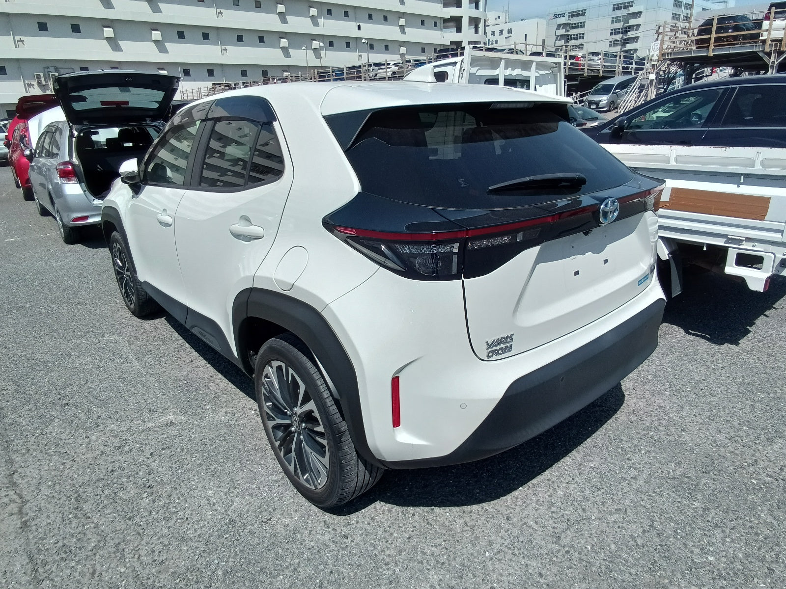 TOYOTA YARIS CROSS HYBRID 2021 Z PEARL WHITE