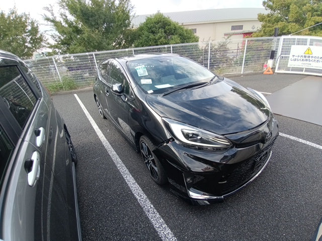 TOYOTA AQUA 2022 GR Sports BLACK