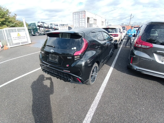 TOYOTA AQUA 2022 GR Sports BLACK