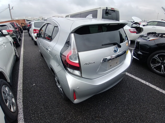 TOYOTA AQUA 2020 SILVER S Style Black