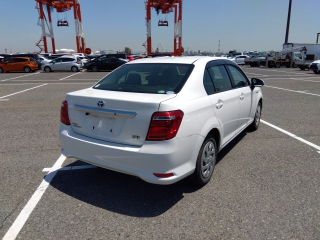 TOYOTA COROLLA AXIO HYBRID 2019 X