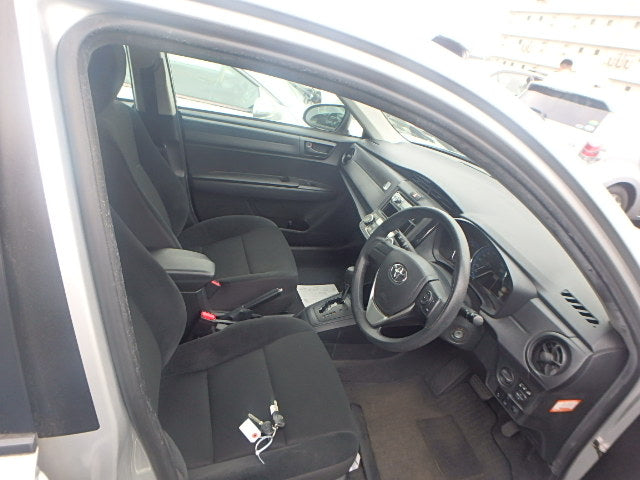 TOYOTA COROLLA AXIO HYBRID 2019 X