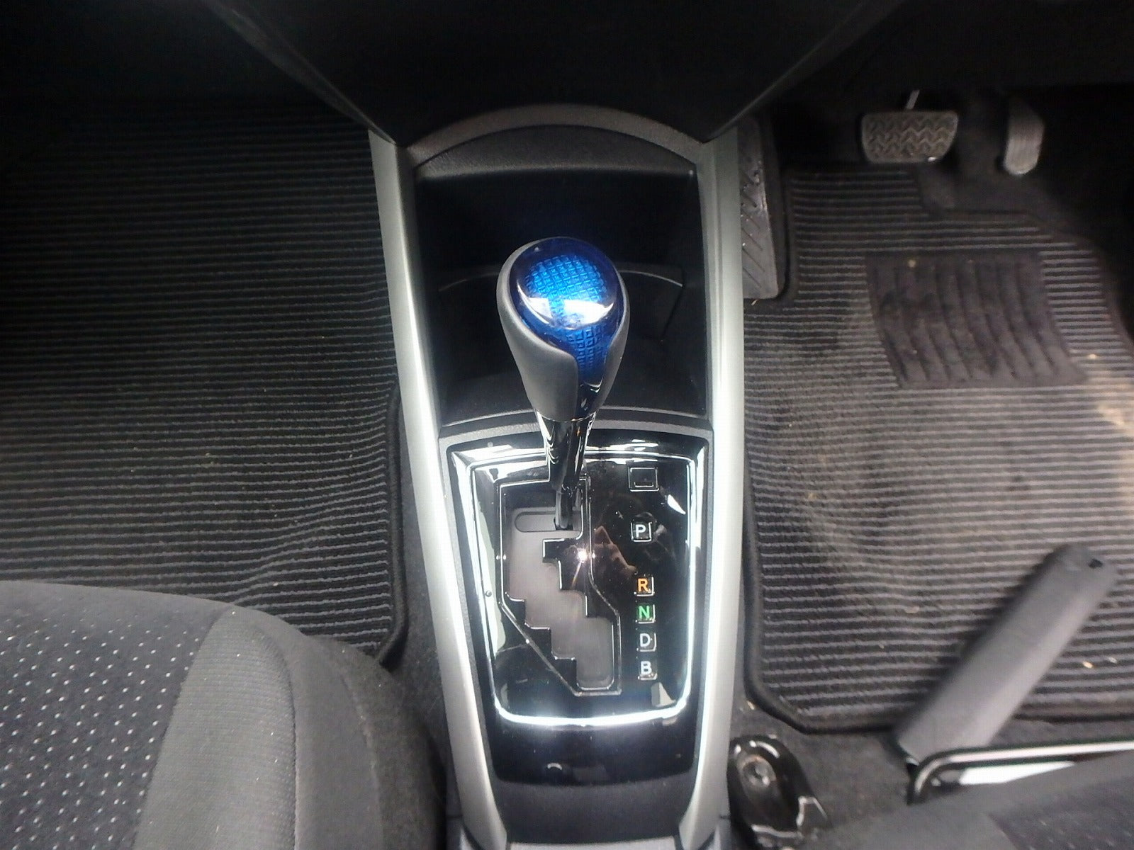 TOYOTA COROLLA FIELDER-2WD-2019