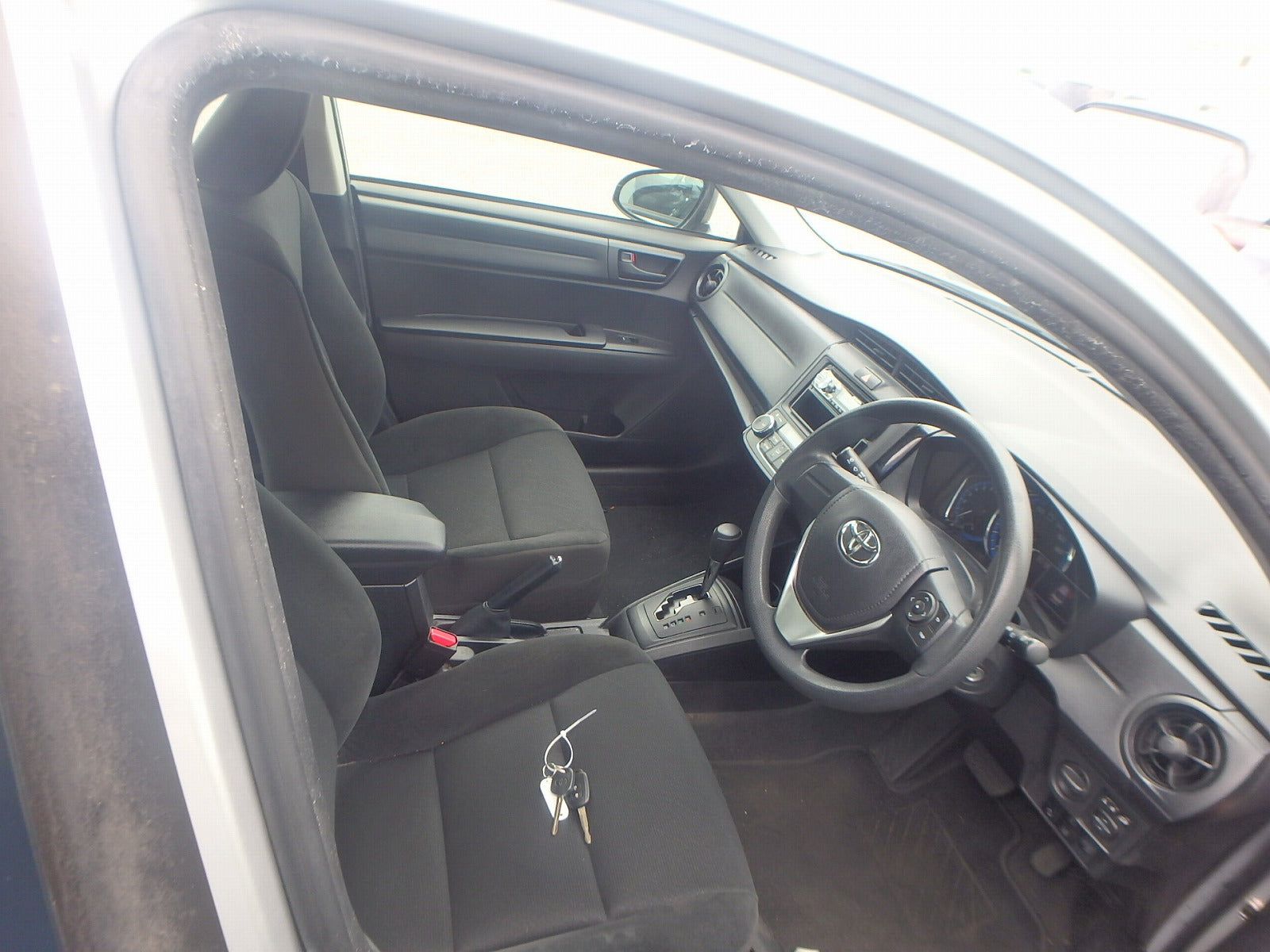 TOYOTA COROLLA AXIO-HYBRID-2019