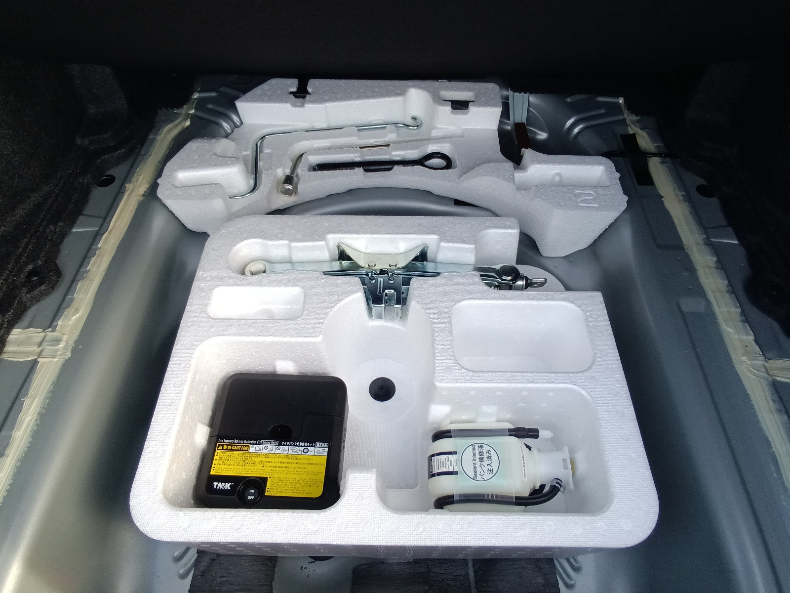 TOYOTA COROLLA AXIO-HYBRID EX-2020-SILVER