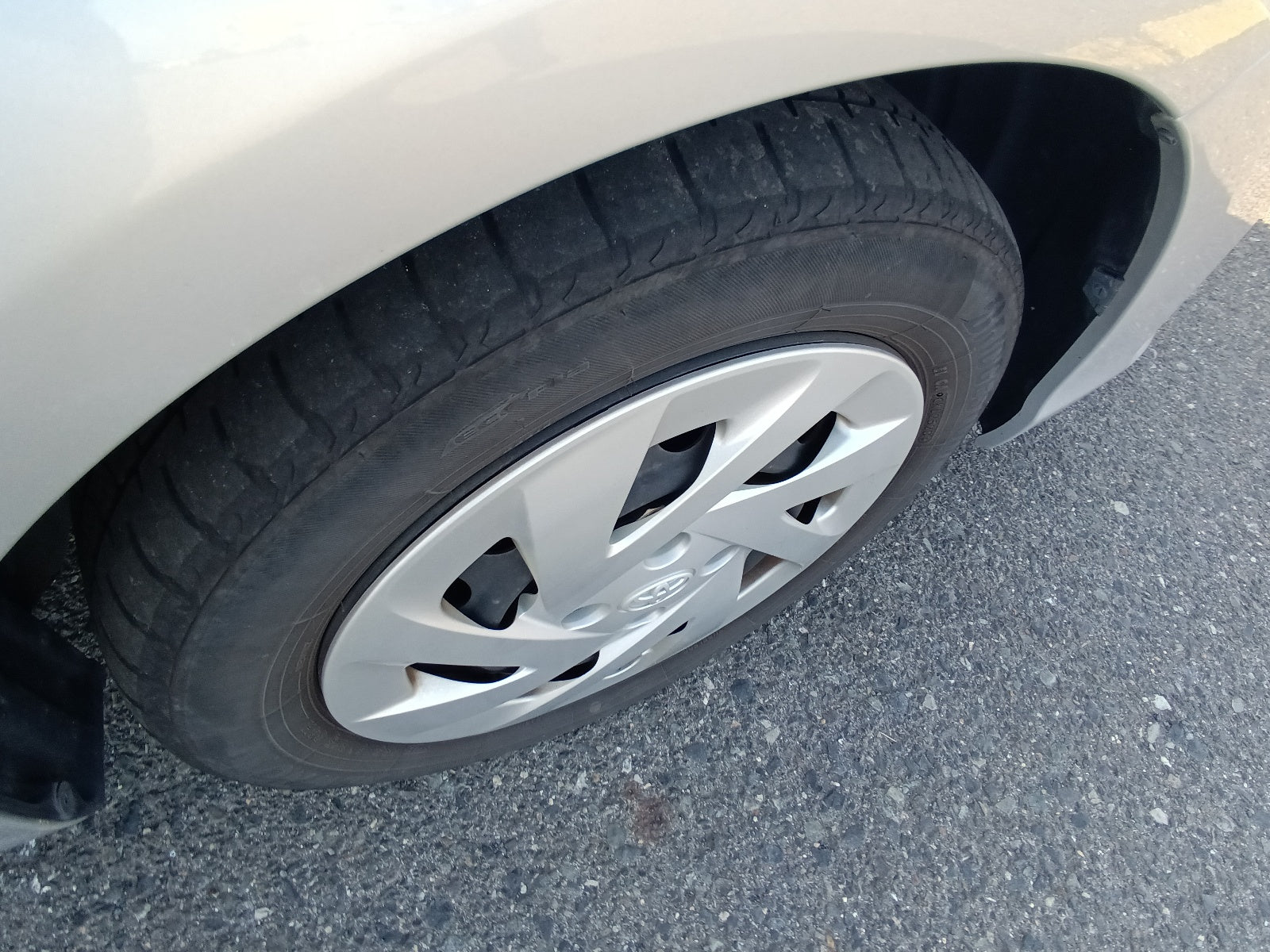 TOYOTA COROLLA AXIO-HYBRID EX-2020-SILVER