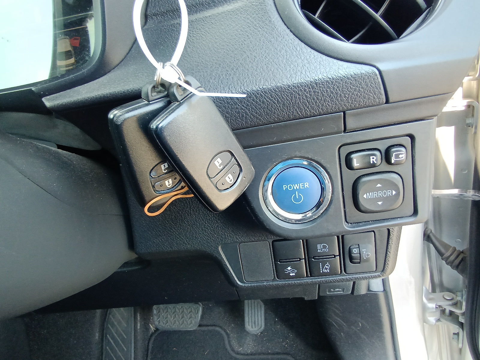 TOYOTA COROLLA AXIO-HYBRID EX-2020-SILVER