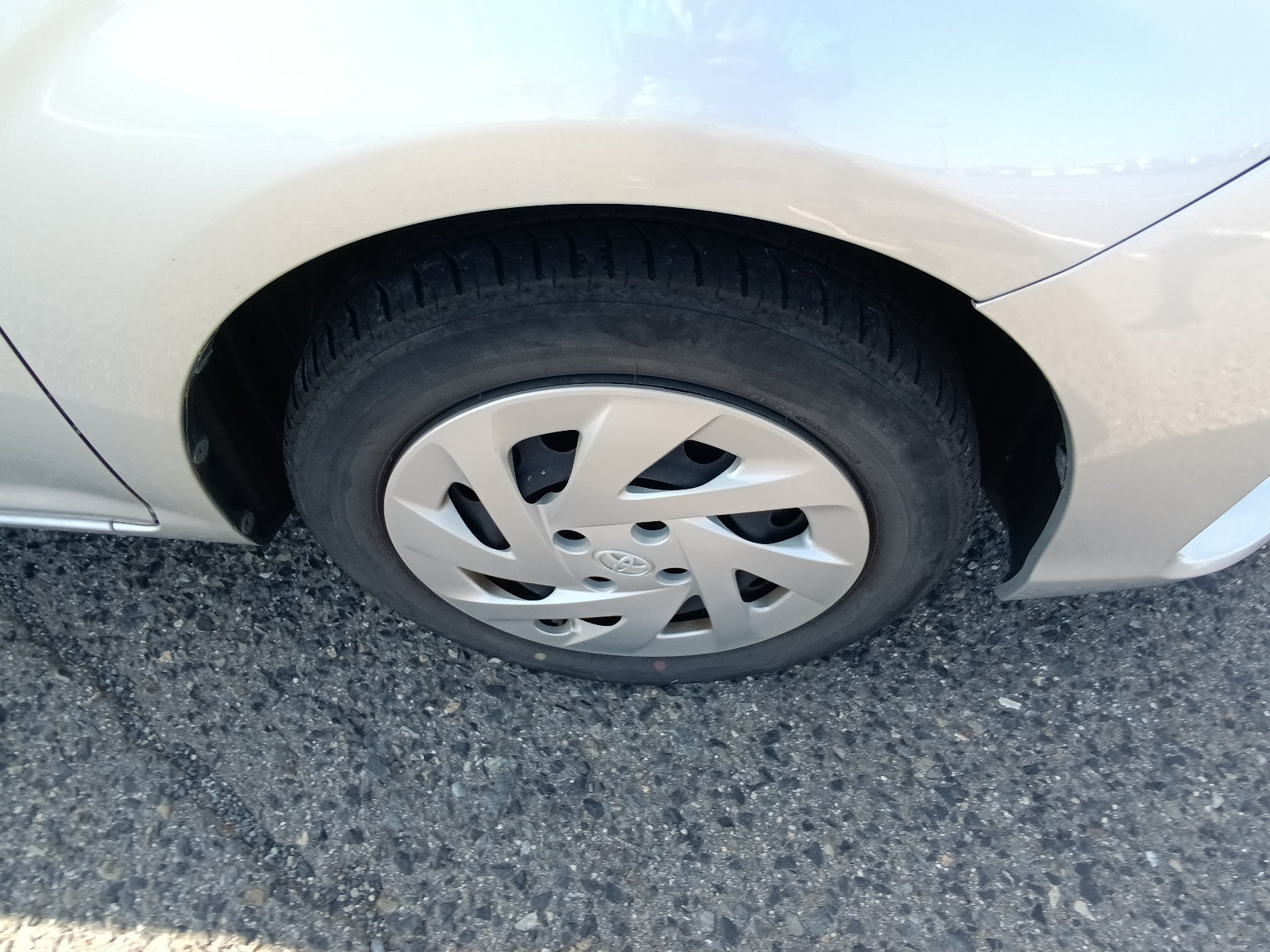 TOYOTA COROLLA AXIO-HYBRID EX-2020-SILVER