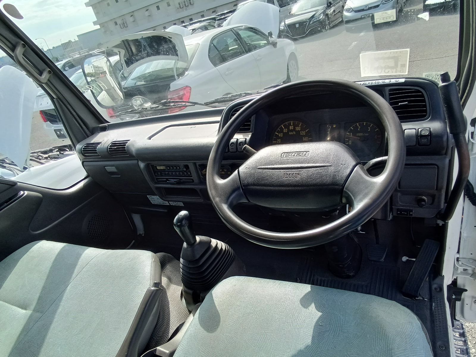 ISUZU ELF-Truck-2000