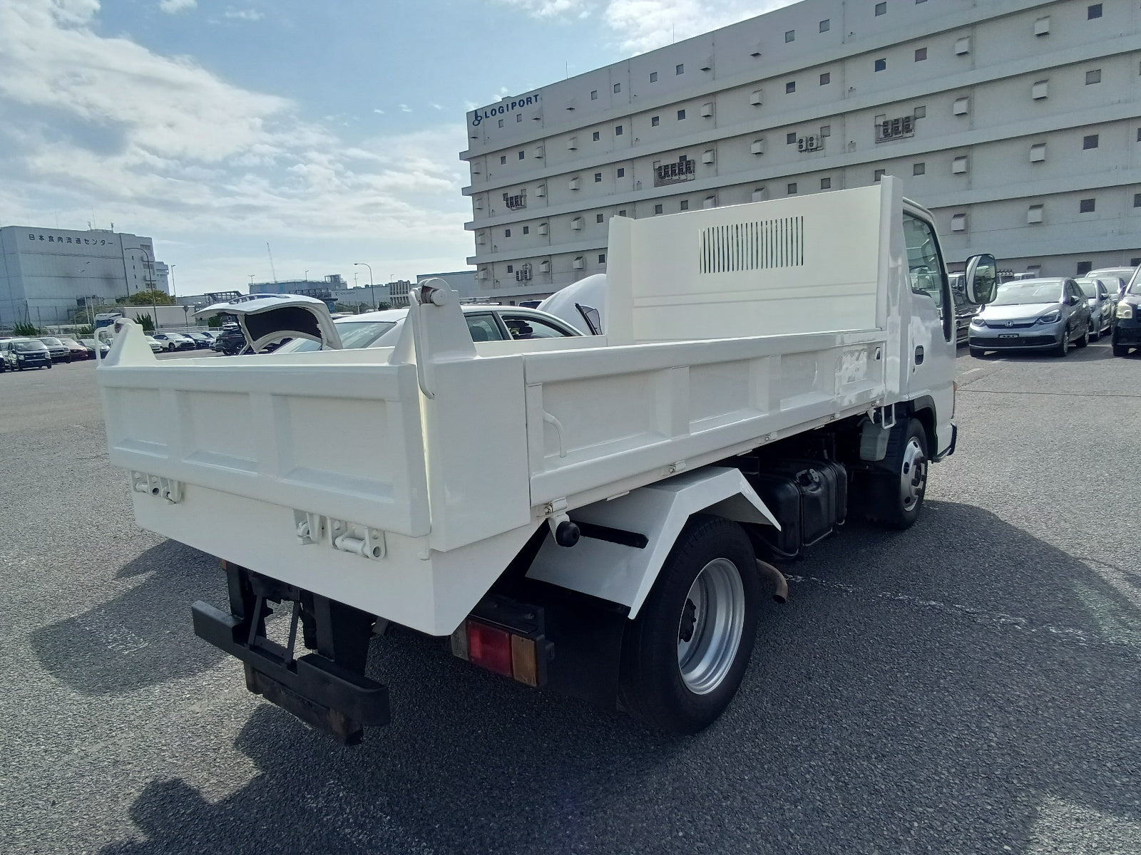 ISUZU ELF-Truck-2000