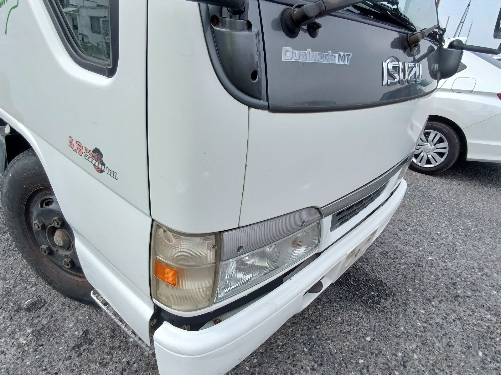 ISUZU ELF-Truck-2004