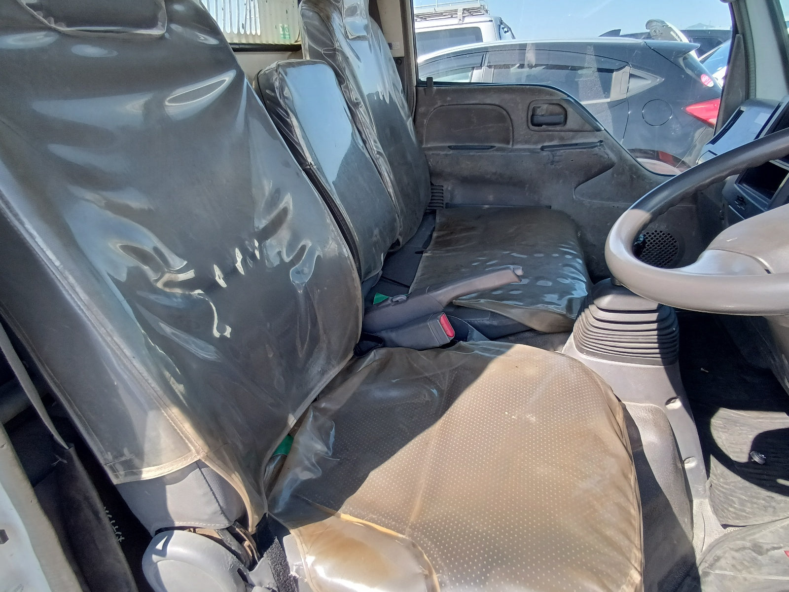 ISUZU ELF 2007 white