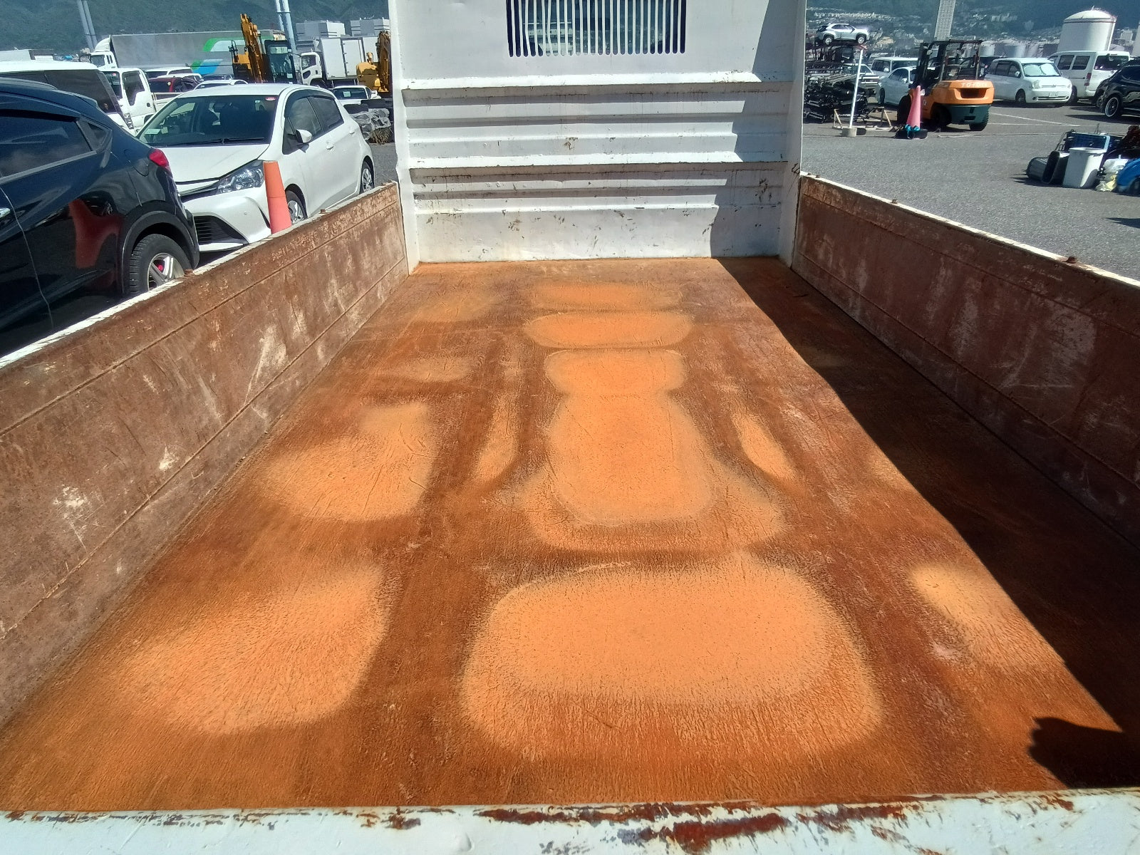 ISUZU ELF 2007 white