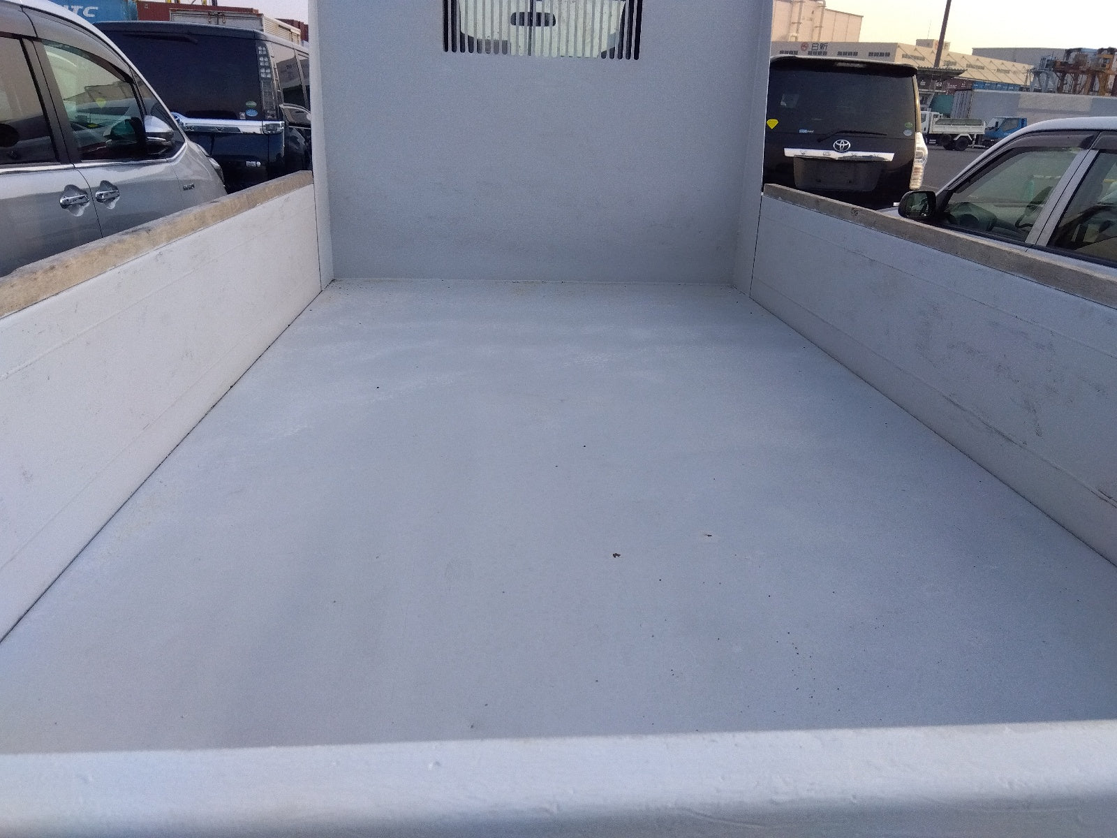 ISUZU ELF- 2D Truck-2014