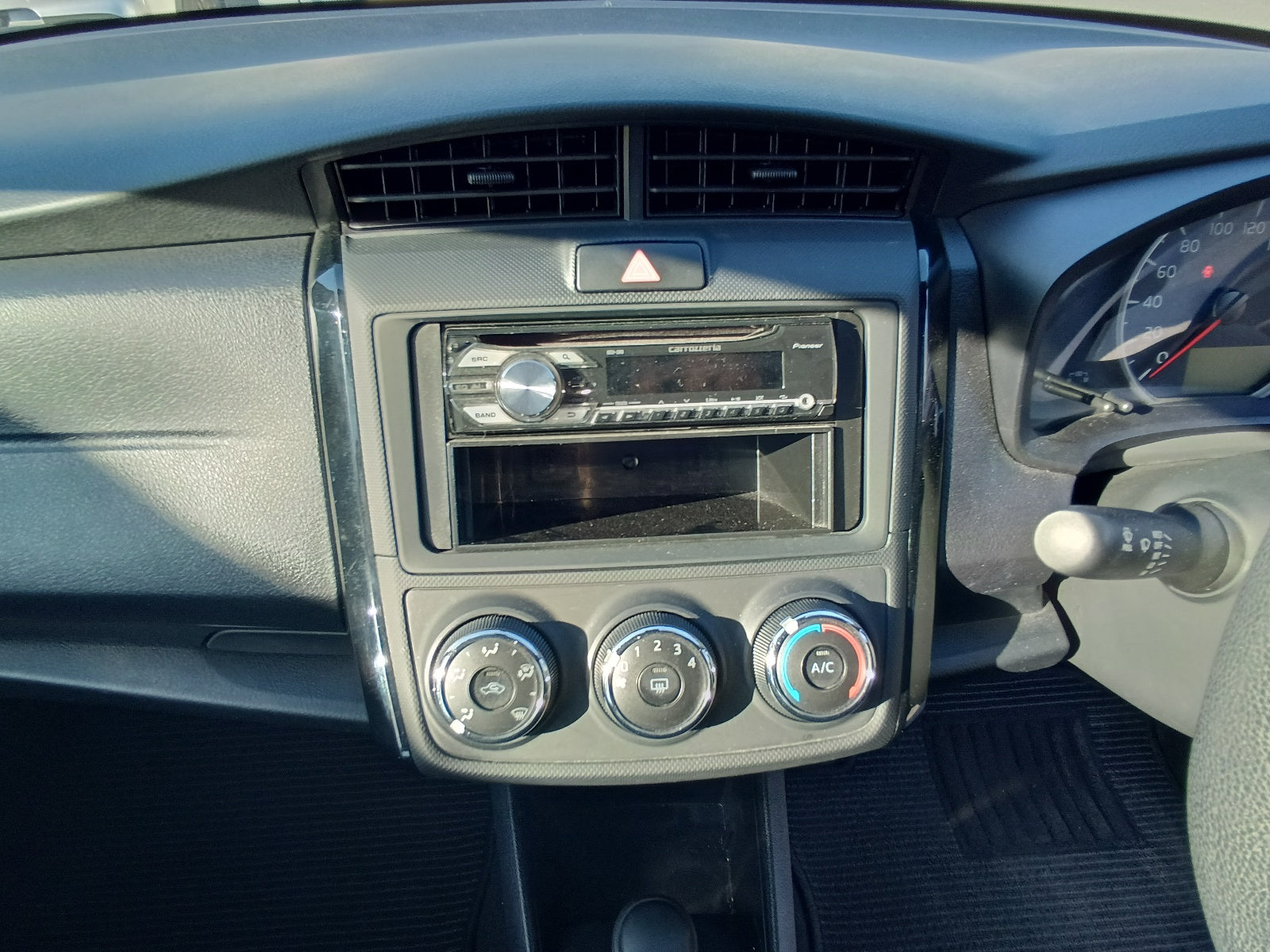 TOYOTA COROLLA AXIO- EX-2020-SILVER