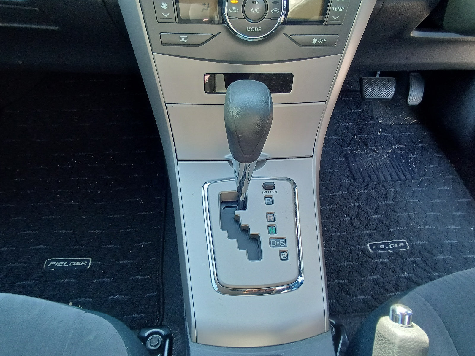 TOYOTA COROLLA FIELDER-1.5X Special Edition-2008-RED