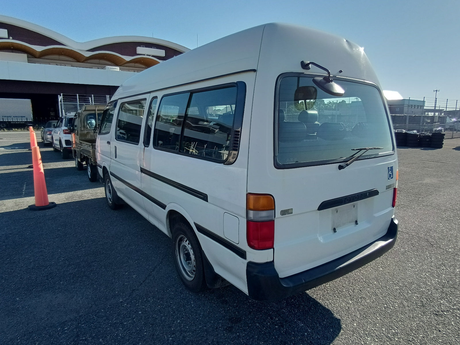 TOYOTA HIACE GL 2003