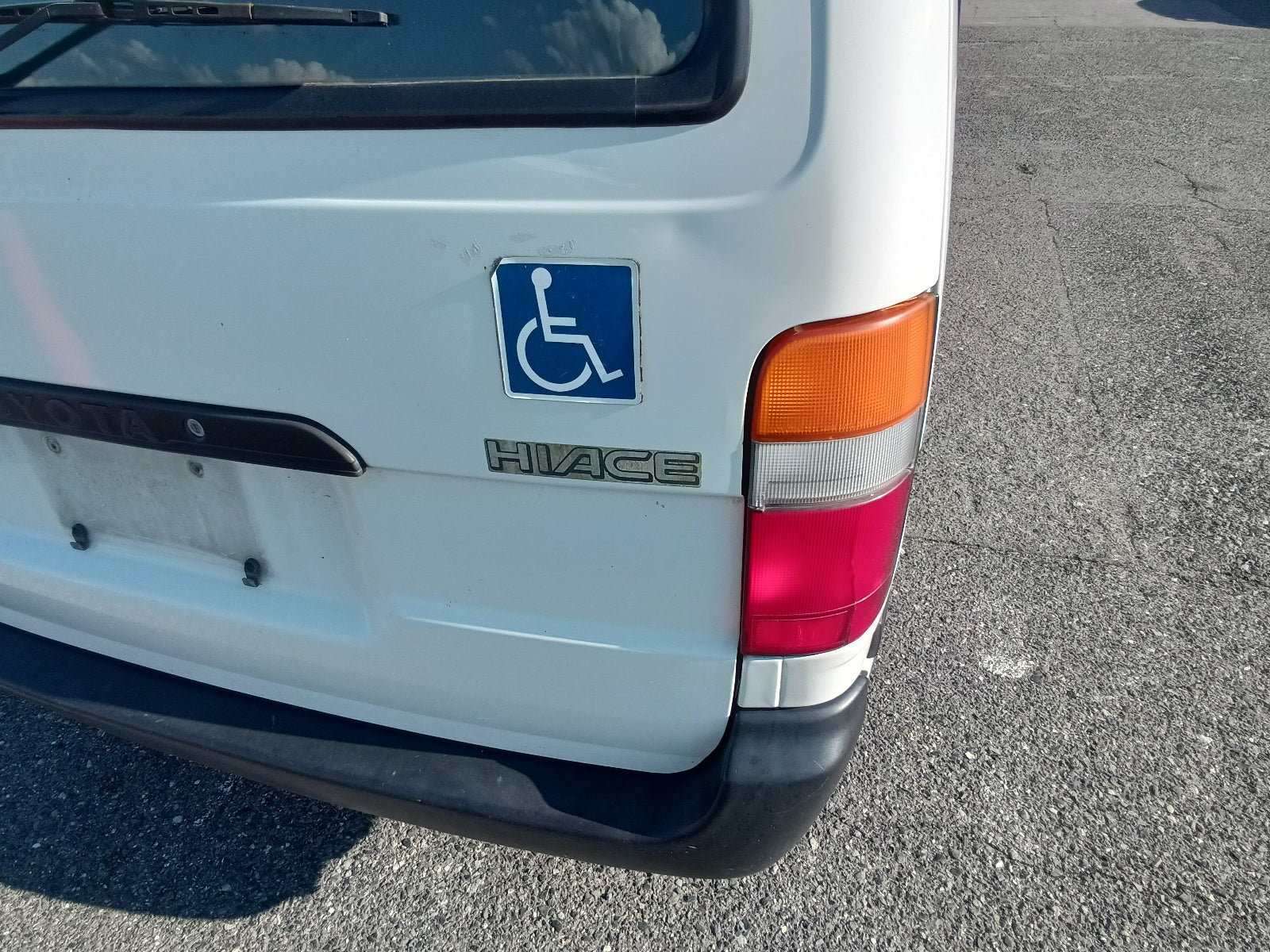 TOYOTA HIACE GL 2003