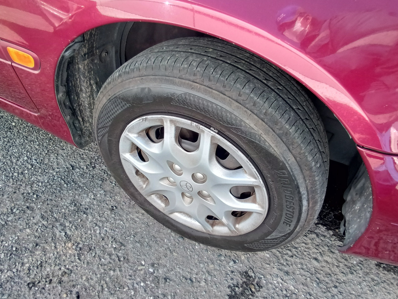 TOYOTA CALDINA VAN-2001 RED