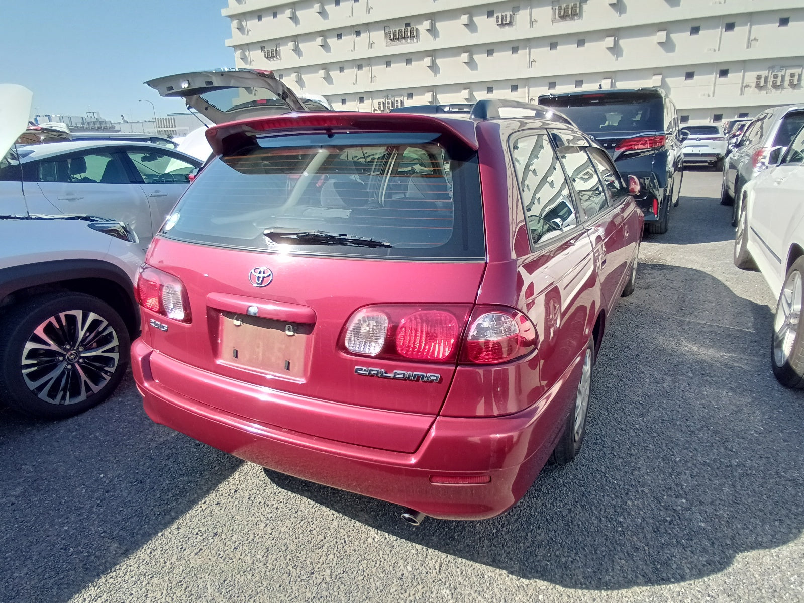 TOYOTA CALDINA VAN-2001 RED