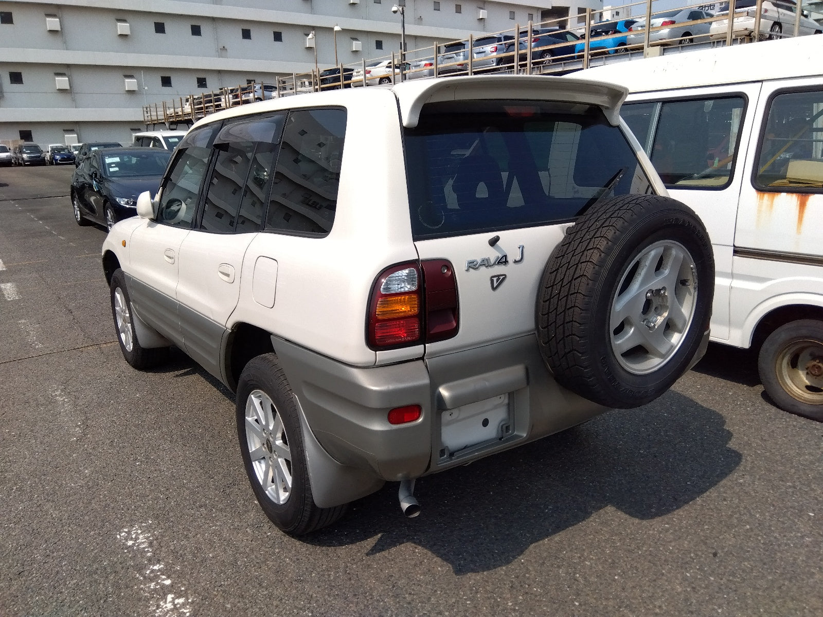 TOYOTA RAV4 - J-V - 2000