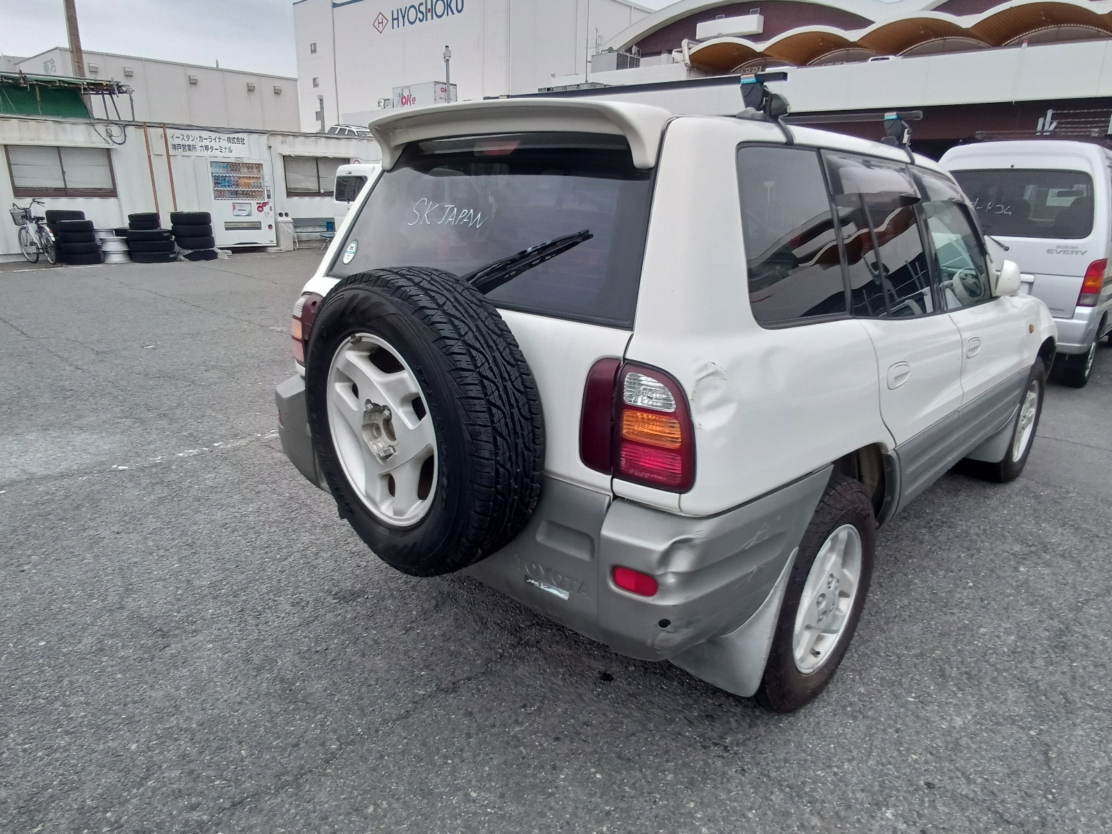 TOYOTA RAV4-J-2000 PEARL