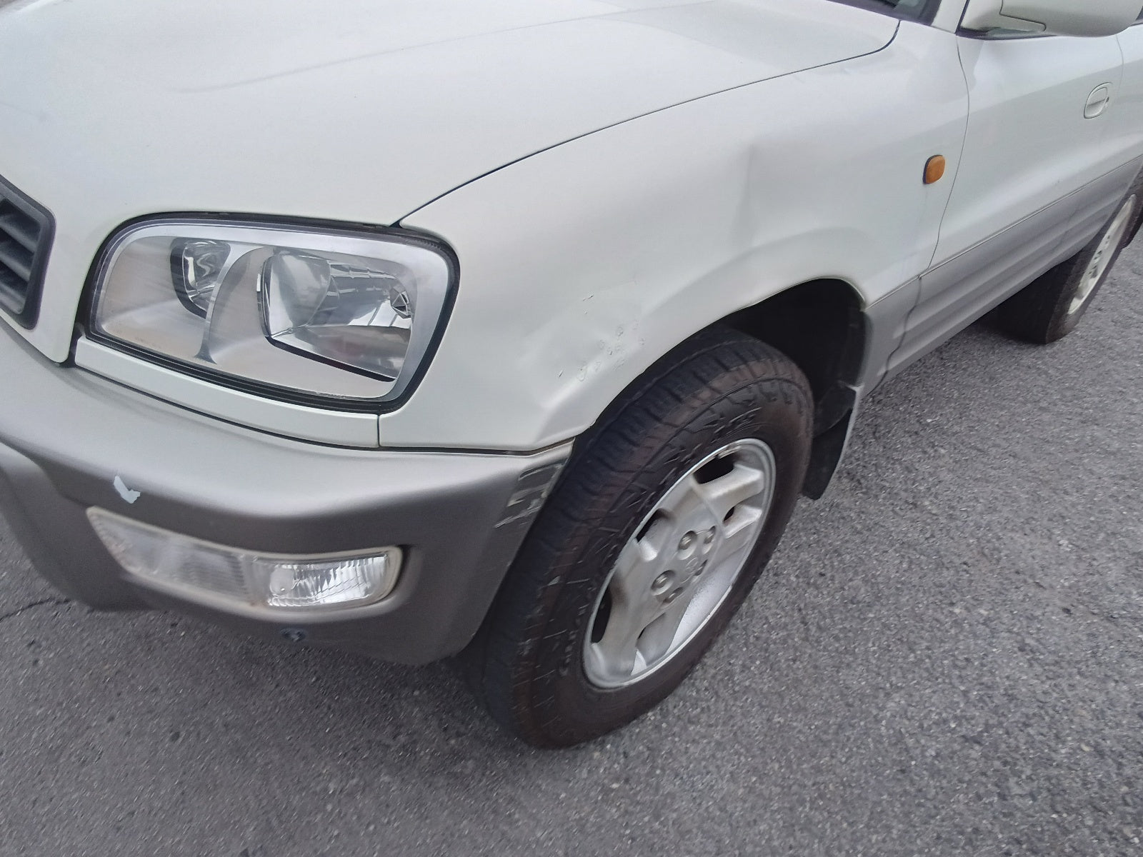 TOYOTA RAV4-J-2000 PEARL