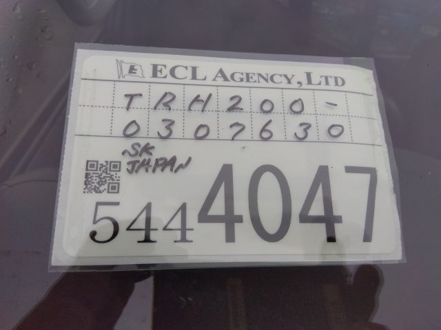 TOYOTA HIACE VAN-LONG DX-2019