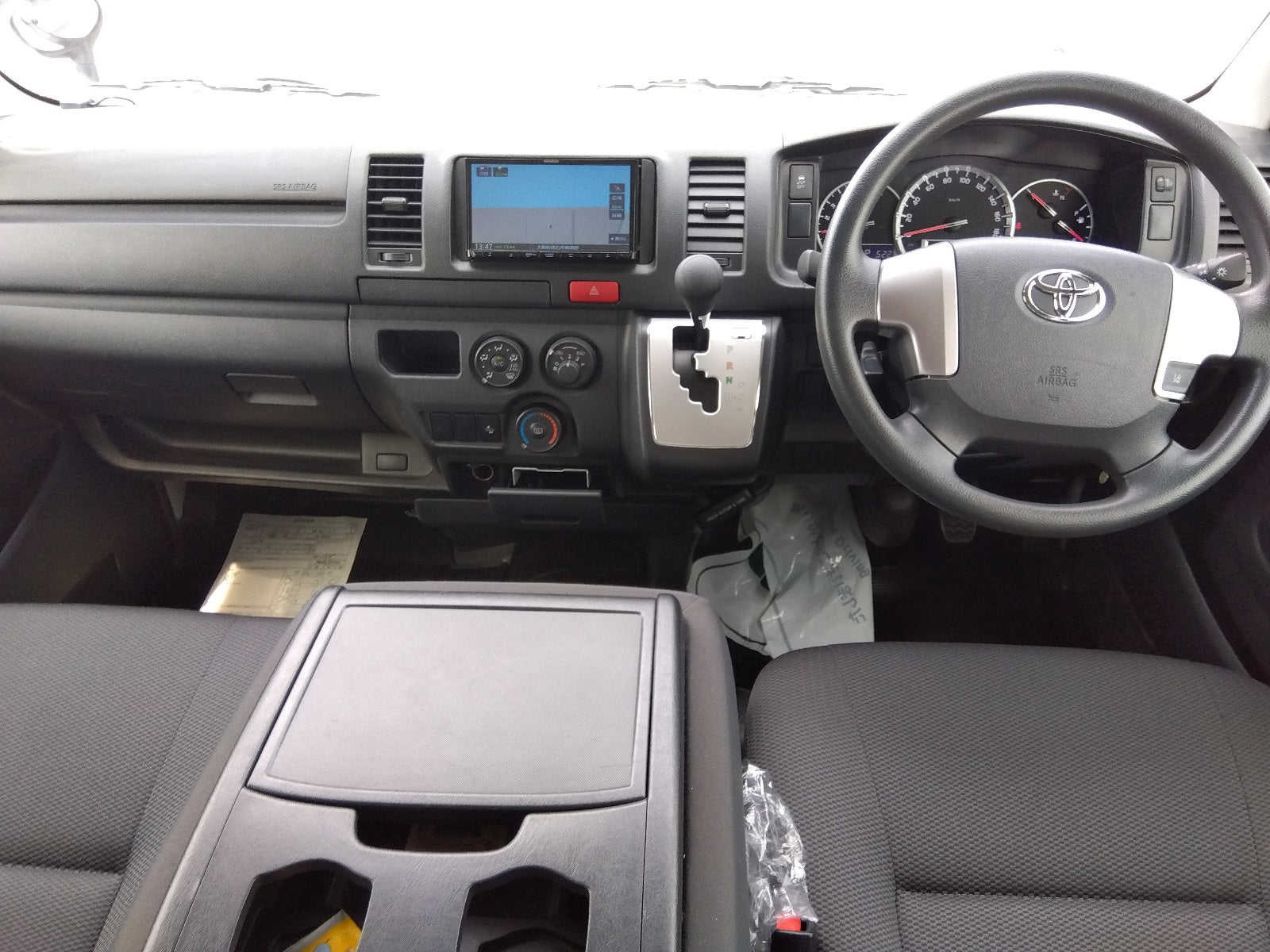 TOYOTA HIACE VAN-2020