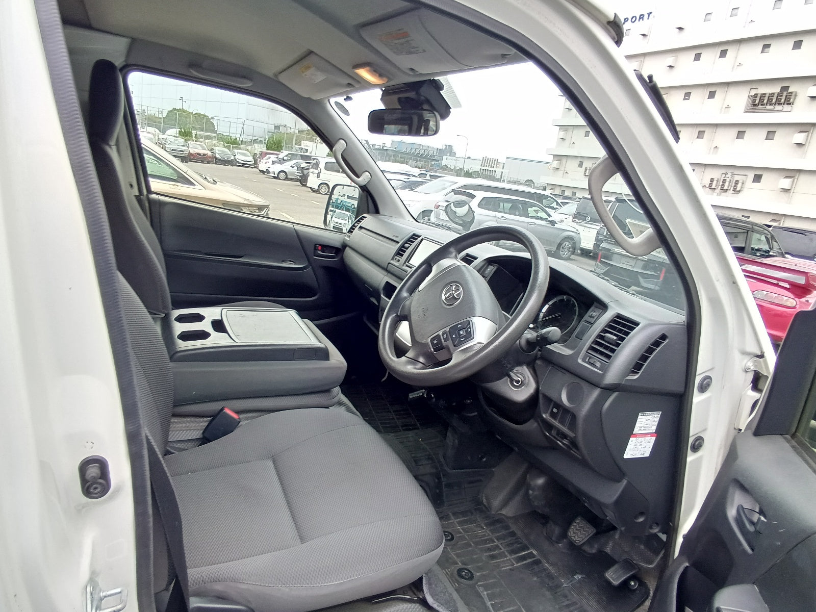 TOYOTA HIACE VAN- DX Package-2020