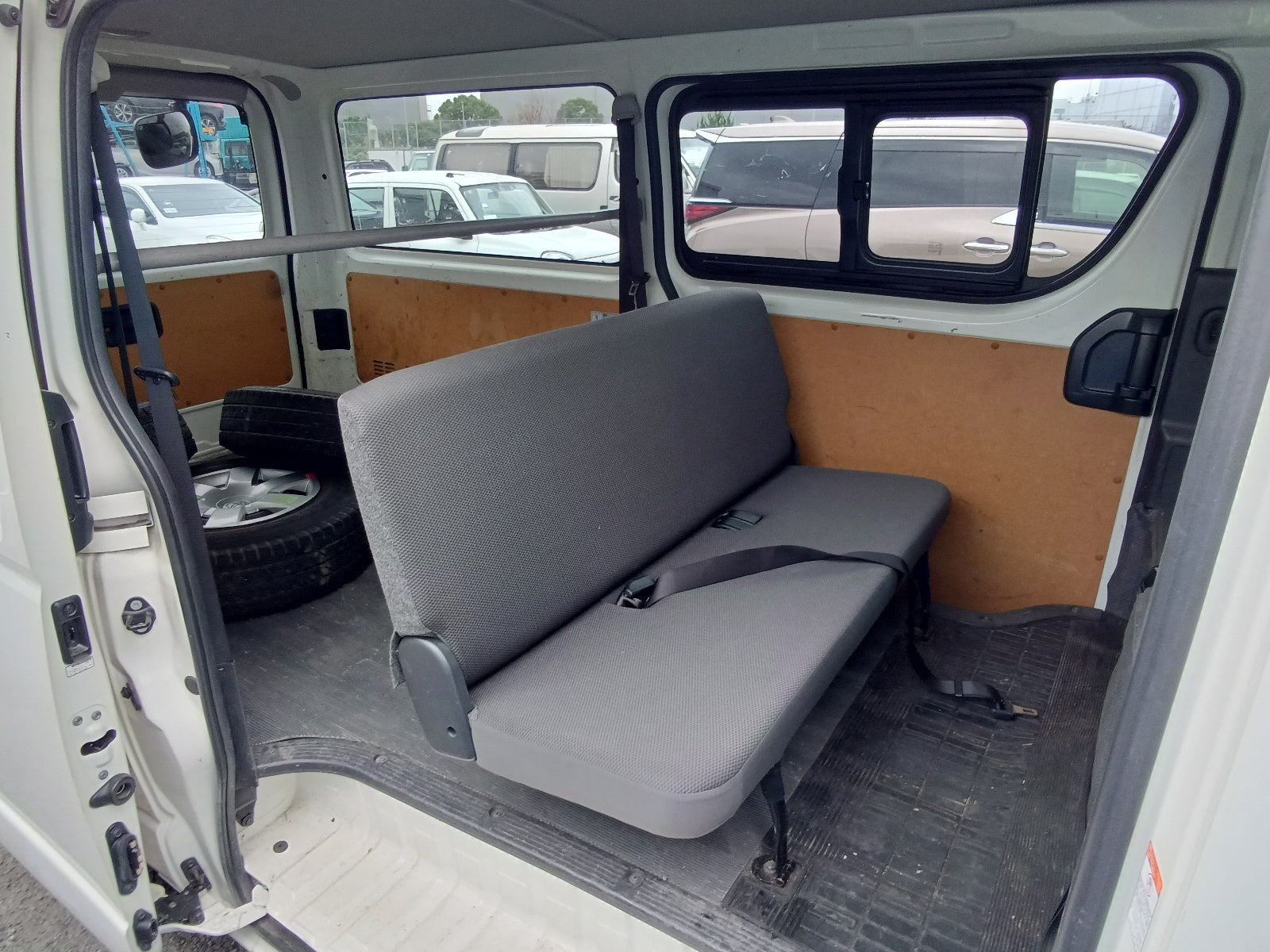 TOYOTA HIACE VAN- DX Package-2020
