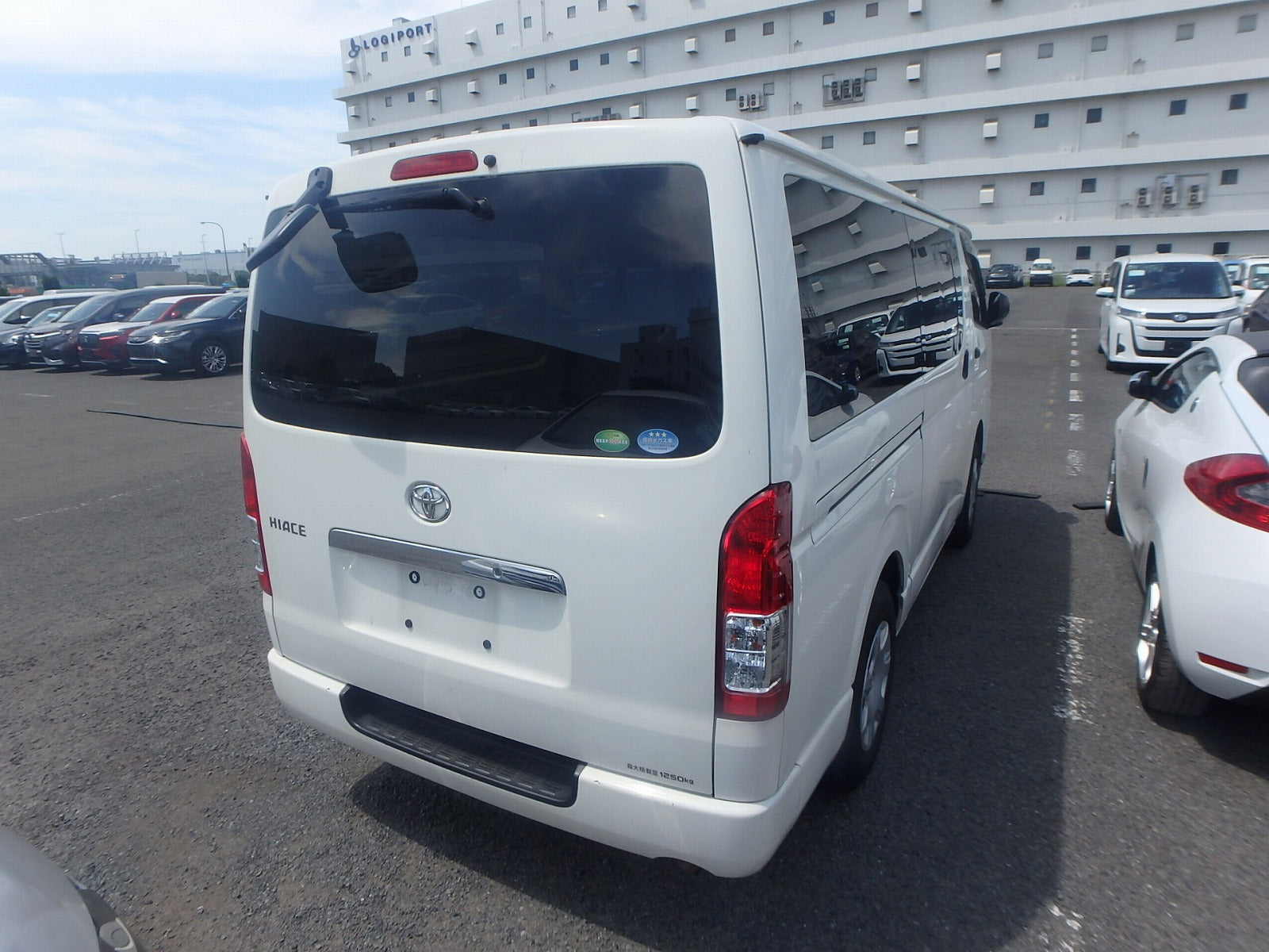 TOYOTA HIACE VAN-2019