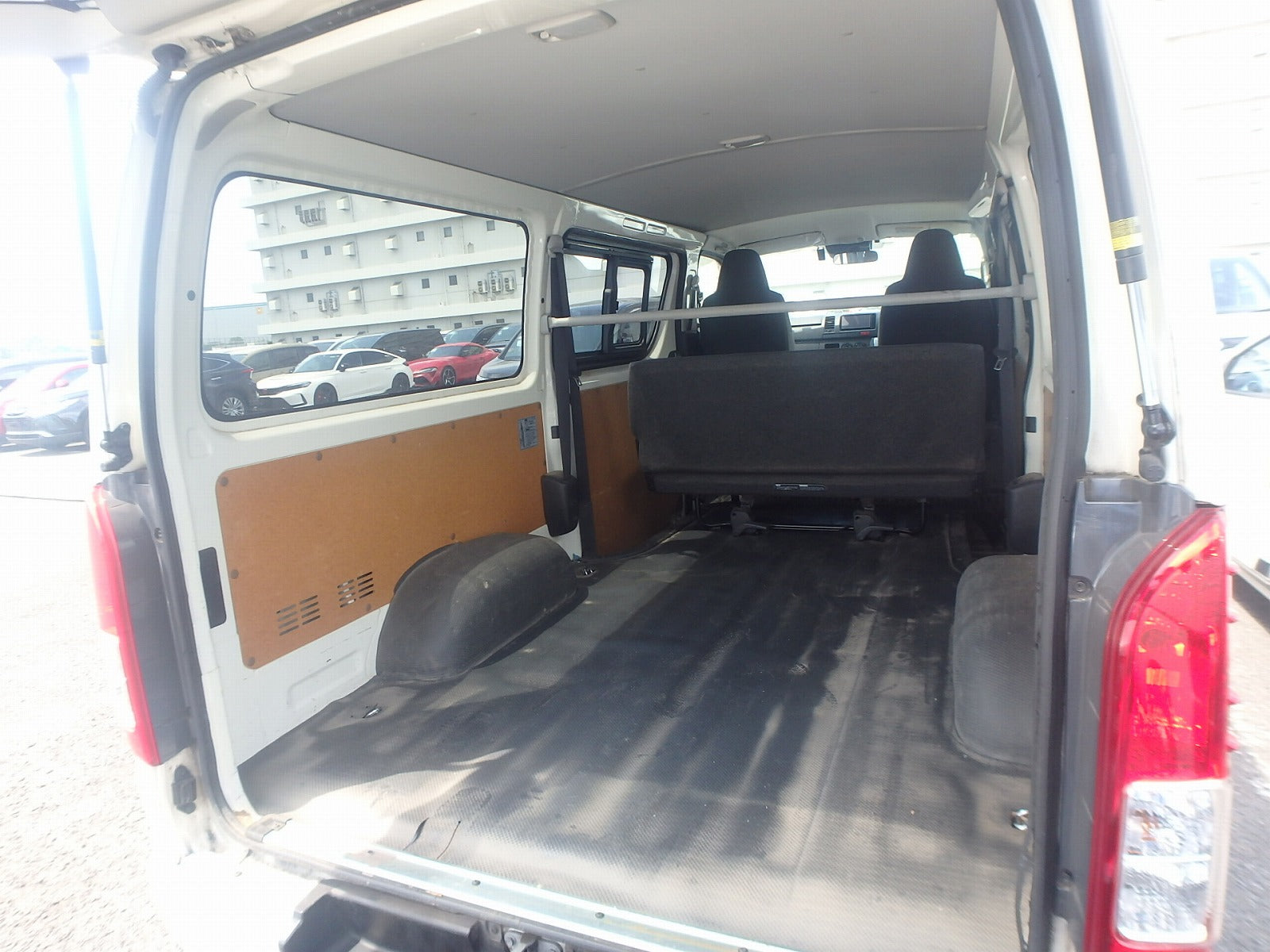 TOYOTA HIACE VAN-2019