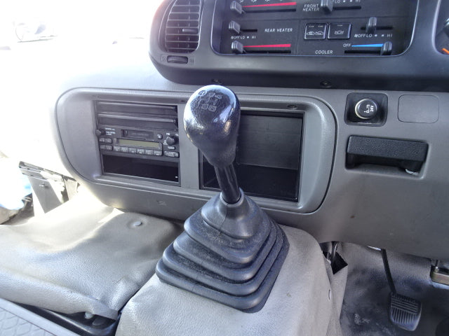 TOYOTA COROLLA COASTER 2005