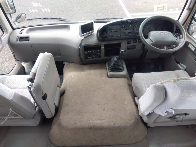 TOYOTA COASTER 2005