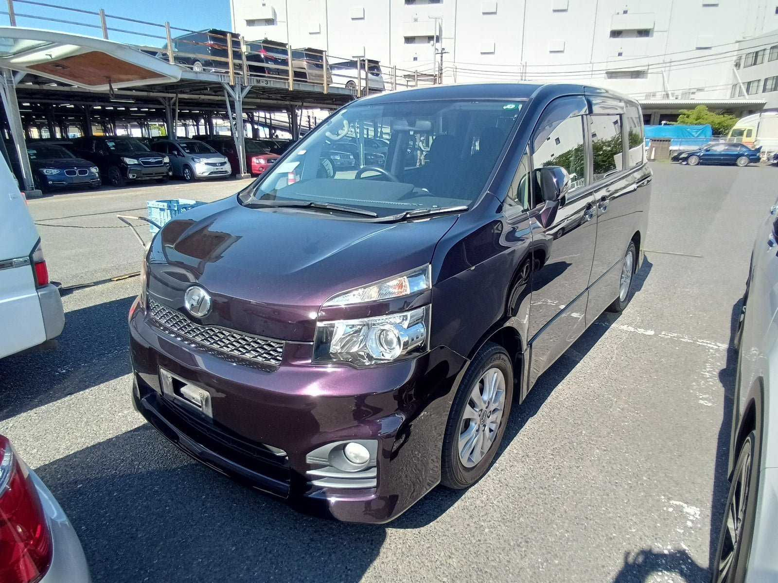 TOYOTA VOXY-ZS EDITON- 2010
