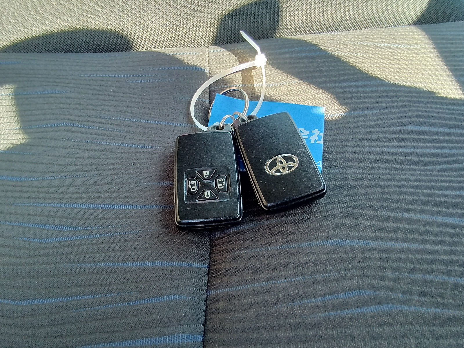 TOYOTA VOXY-ZS EDITON- 2010