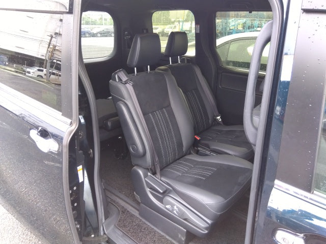 TOYOTA ESQUIRE HYBRID-GI PREMIUM-2019