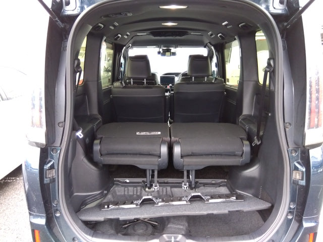 TOYOTA ESQUIRE HYBRID-GI PREMIUM-2019