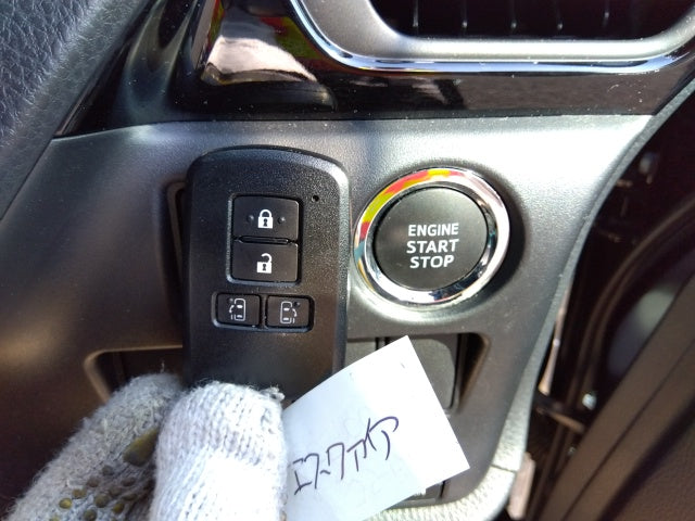 TOYOTA ESQUIRE-GI BLACK-2019