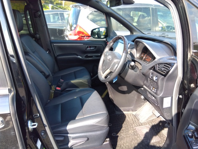 TOYOTA ESQUIRE-GI BLACK-2019